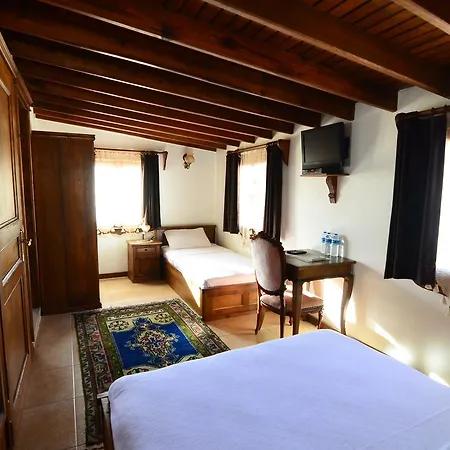 Ayisigi Hotel *